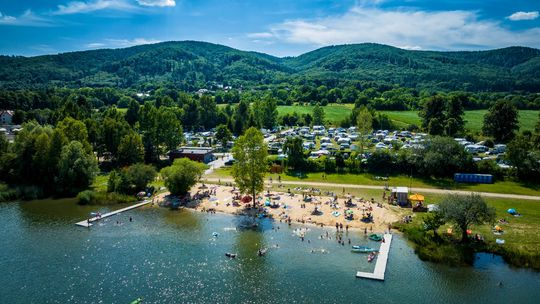 Przychody z pola biwakowego na bielawskim Campingu "Sudety" w bieżącym roku wzrosły niemal czterokrotnie