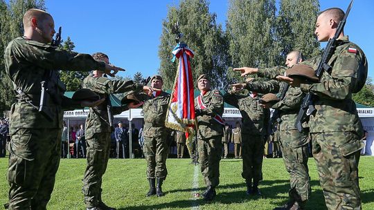 Przysięga żołnierzy 16DBOT w Polanicy Zdroju