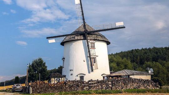 QUESTY CZYLI KOLEJNE EDUKACYJNE GRY TERENOWE NA MAPIE GMINY ŚWIDNICA