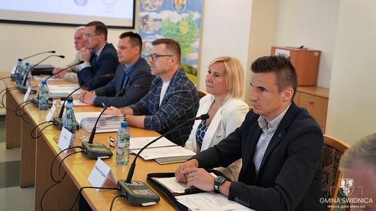 Rada Gminy Świdnica z nowym prezydium i przewodniczącymi komisji stałych
