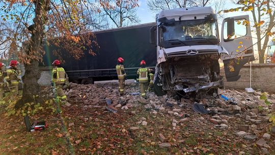 Radzików, Mercedesem wypadł z "ósemki"