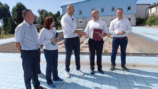 Rekordowe wsparcie! 15 mln zł na odbudowę basenu w Kłodzku