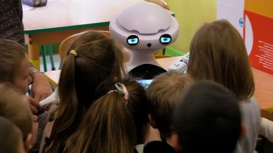 Roboty EMYS trafiły do kłodzkich przedszkoli