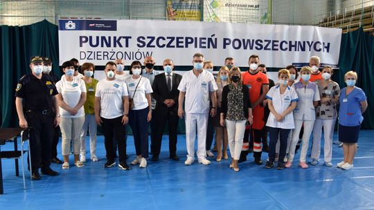 RUSZYŁ PUNKT SZCZEPIEŃ MASOWYCH W DZIERŻONIOWIE