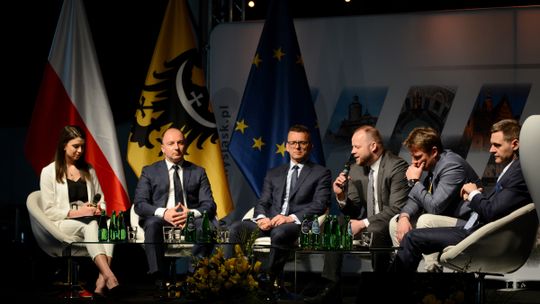 SAMORZĄD – EUROPA – PRZYSZŁOŚĆ