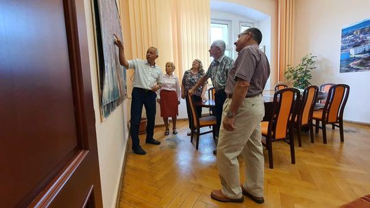 SENIORZY Z WIZYTĄ U BURMISTRZA BIELAWY