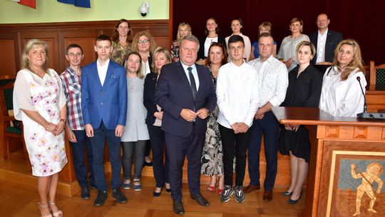 „Smoki Edukacji” dla najlepszych, stypendia dla tancerzy