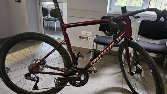 Sobótka: Złodziej roweru wyprzedził peleton!