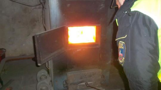 STRAŻ MIEJSKA SPRAWDZA CZYM PALISZ W PIECU