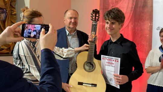 Struny pełne pasji – Finał XXVI Gitariady w Kłodzku Struny pełne pasji – Finał XXVI Gitariady w Kłodzku