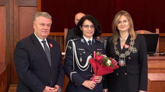 Styczniowa Sesja Rady Miejskiej w Dzierżoniowie: Ważne Uchwały i Podziękowania