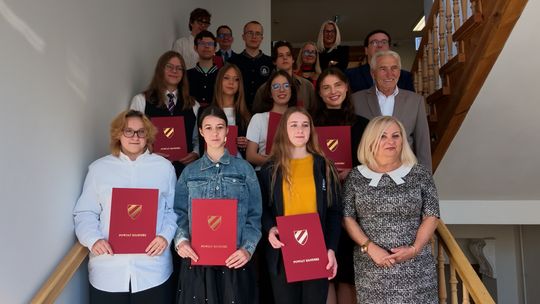 Stypendia „Discipulus Exemplorum” trafiły do najzdolniejszej młodzieży Powiatu Kłodzkiego