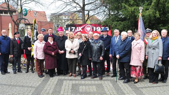 Świdnica: 86. Rocznica Zbrodni Katyńskiej