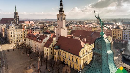 ŚWIDNICA POMAGA CUDZOZIEMCOM