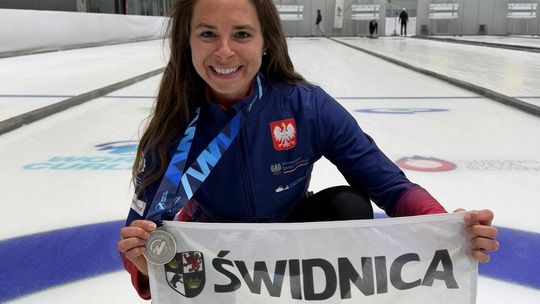 Świdniczanka ze srebrnym medalem Turnieju Prekwalifikacyjnego  do Mistrzostw Świata w curlingu