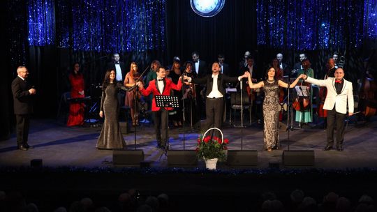 SYLWESTROWA GALA W KINOTEATRZE „ZBYSZEK”