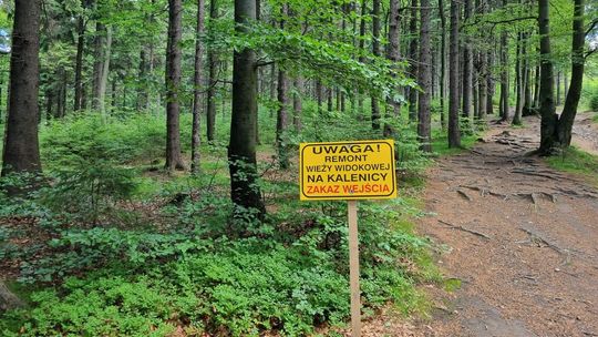 Trwa modernizacja wieży widokowej na Kalenicy