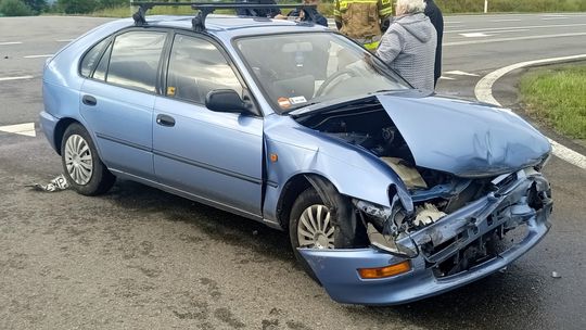 Uciechów. Zderzenie osobówek na obwodnicy