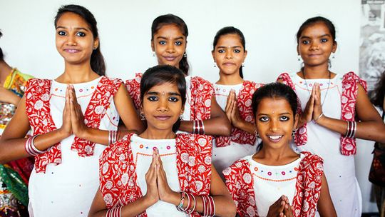 UGOŚĆ MAŁYCH ARTYSTÓW W SWOIM DOMU