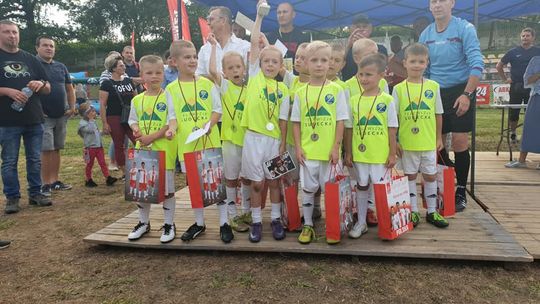 UKS SIÓDEMKA BIELAWA ZWYCIĘZCĄ TURNIEJU SUPER PIĄTEK