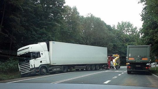 UTRUDNIENIA NA KRAJOWEJ ÓSEMCE