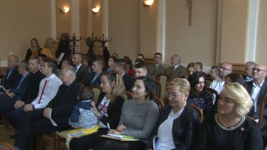 V SESJA RADY POWIATU KŁODZKIEGO - ABSOLUTORIUM DLA ZARZĄDU