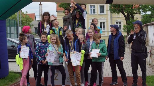 VIII POWIATOWY MITYNG LEKKOATLETYCZNY W BIELAWIE