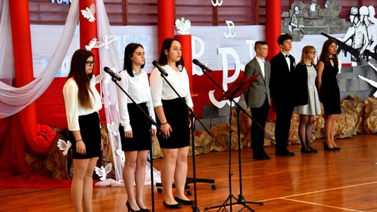 W DZIERŻONIOWIE ŚWIĘTOWANO DZIEŃ ZWYCIĘSTWA