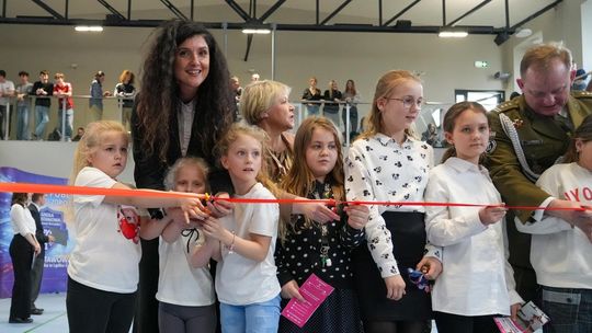 W Lądku Zdroju oficjalnie otwarto odbudowaną salę gimnastyczną w Szkole Podstawowej nr 1 im. Janusza Korczaka
