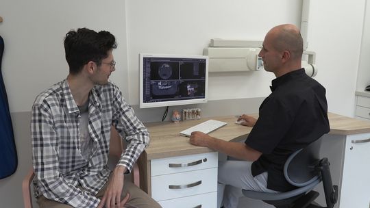 Bezpłatne konsultacje implantologiczne w Centrum Stomatologicznym „Twoim Uśmiechu” w Dzierżoniowie