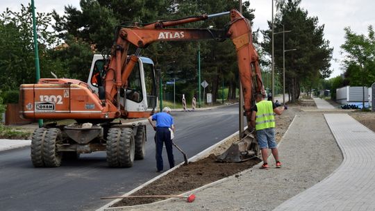 W ŚRODĘ I CZWARTEK UL.  AKACJOWA W DZIERŻONIOWIE NIEPRZEJEZDNA