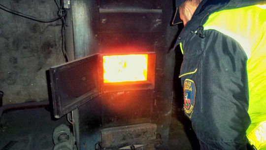 WALKA ZE SMOGIEM - KONTROLE MIEJSKICH STRAŻNIKÓW