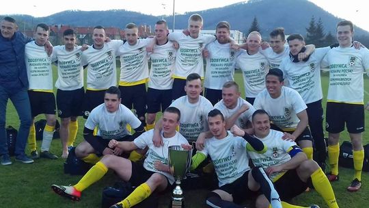 WIELKA VIKTORIA ZDOBYWA PUCHAR