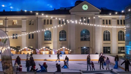 Wielkie otwarcie lodowiska w Starej Kopalni - Wałbrzych zaczyna zimę na podwójnie dużej tafli