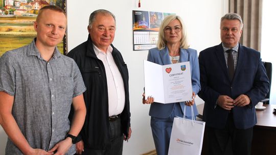 WIEŻA RATUSZOWA W DZIERŻONIOWIE MA NOWEGO WŁAŚCICIELA