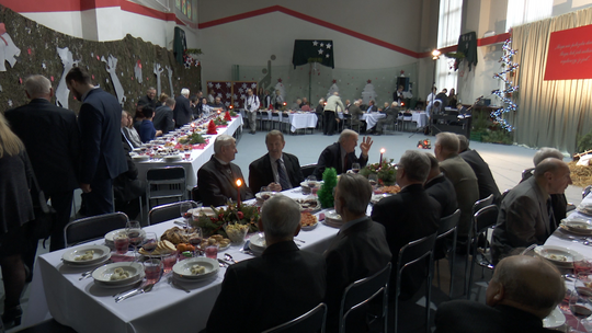 WIGILIA DLA KOMBATANTÓW W ZESPOLE SZKÓŁ NR 3 W DZIERŻONIOWIE