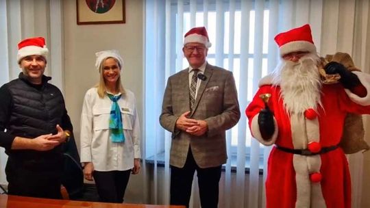 Wizyta Świętego Mikołaja w Starostwie Powiatowym