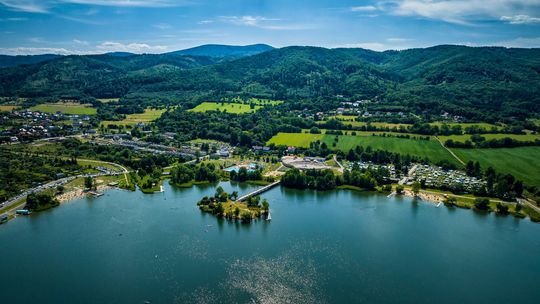 Woda w Jeziorze Bielawskim krystalicznie czysta