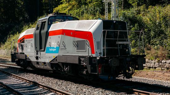 Wodorowa lokomotywa na linii Jelenia Góra - Karpacz