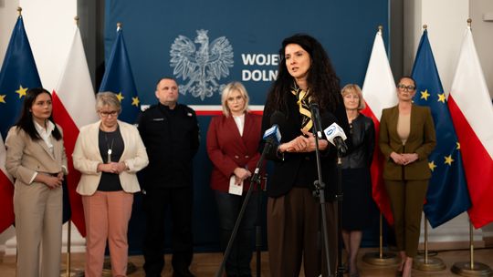 Wojewoda dolnośląska powołuje zespół do walki z hejtem w szkołach