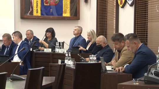 WRZEŚNIOWA SESJA RADY POWIATU DZIERŻONIOWSKIEGO