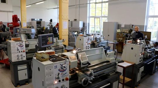 Wsparcie zawodów przyszłości w Zespole Szkół i Placówek Kształcenia Zawodowego w Bielawie