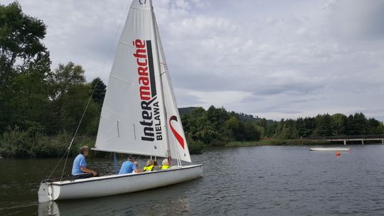 WSPÓLNE ŻEGLOWANIE NA JEZIORZE BIELAWSKIM