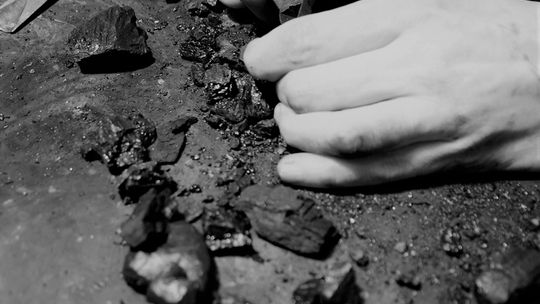 WYJĄTKOWA BIŻUTERIA Z WĘGLA