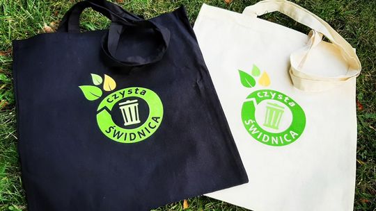 Wymień foliówkę na eko-reklamówkę