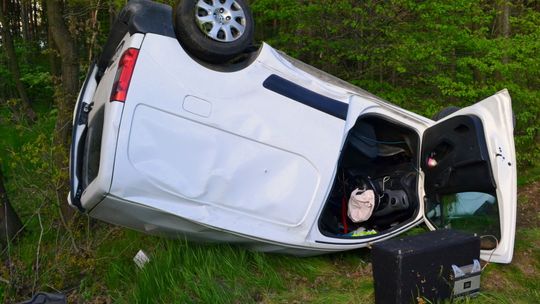 WYPADEK NA DRODZE DO JAŹWINY 