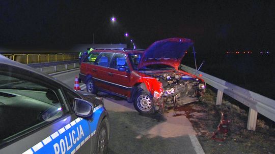 WYPADEK NA ESTAKADZIE