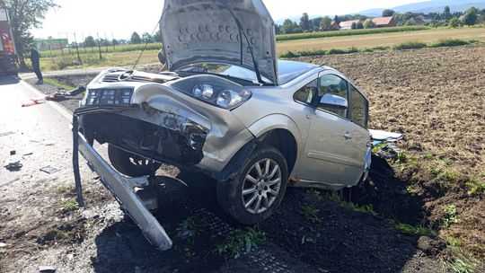 Wypadek na trasie między Mościskiem a Nowizną, droga zablokowana