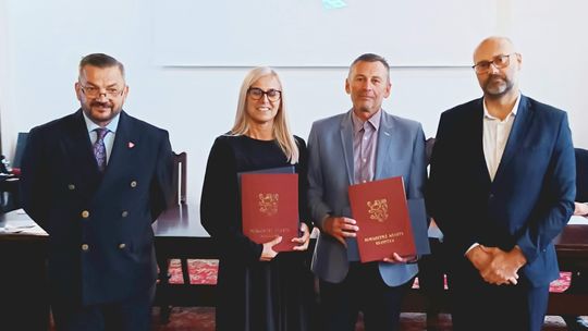 WYRÓŻNIENIA DLA PARY KŁODZKICH TENISISTÓW