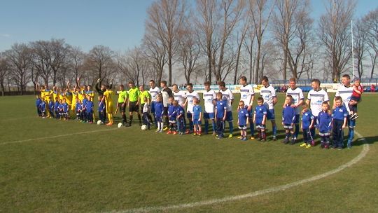 WYSOKA WYGRANA BIELAWSKICH PIŁKARZY